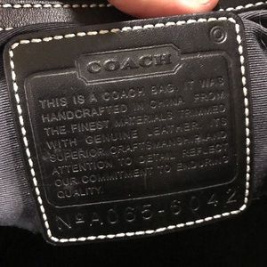 Coach Bags - Coach shoulder bag excellent condition Coach Bags - Coach shoulder bag excellent condition